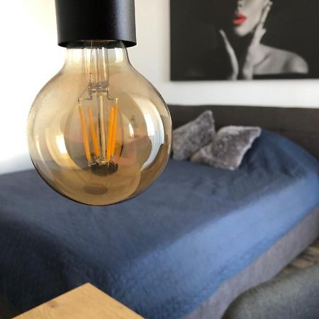 Max Apartament Lägenhet Braşov Exteriör bild